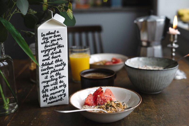 Oatly Oat Drink โอ๊ตลี่ โอ๊ต ดริ้งค์ เครื่องดื่ม น้ำนมข้าวโอ๊ต 1 ลิตร รสชาติกลมกล่อม เข้มข้น หอมมัน - Image 3